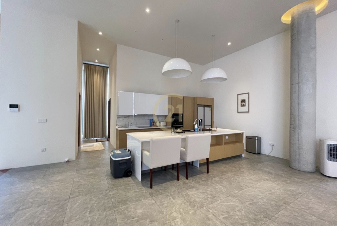 Luxury villa for sale on road 1 with fully furniture