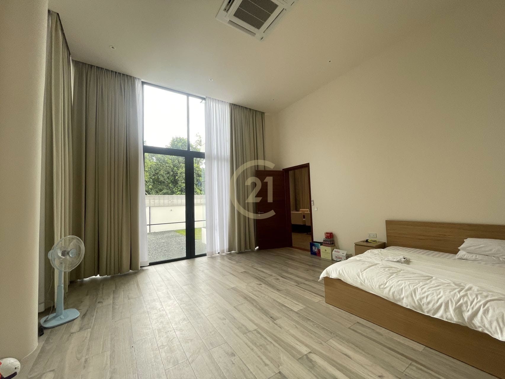 Luxury villa for sale on road 1 with fully furniture