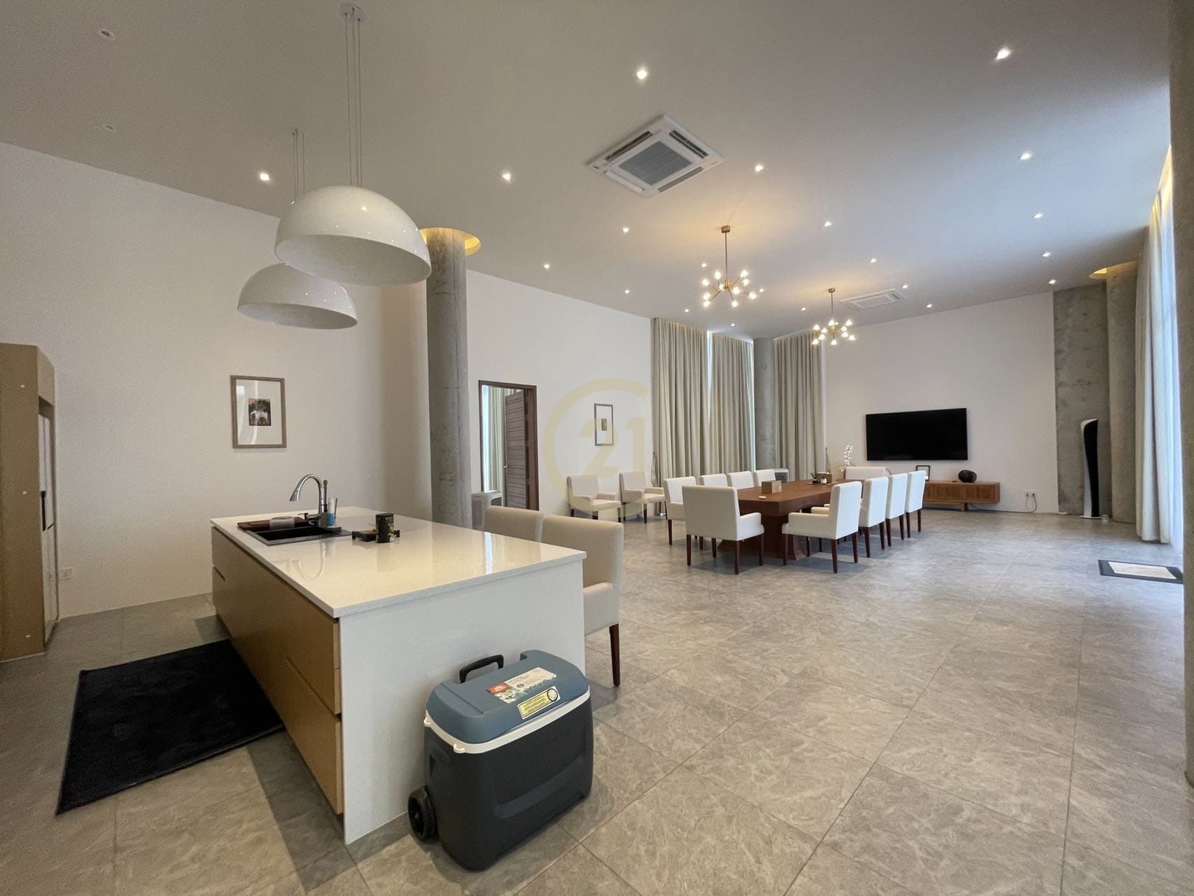 Luxury villa for sale on road 1 with fully furniture