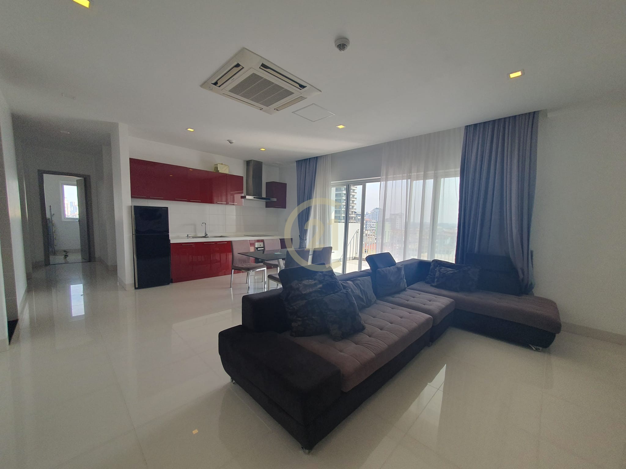 Beautiful 3 bedrooms Penthouse With Fully Furnished (TTP)