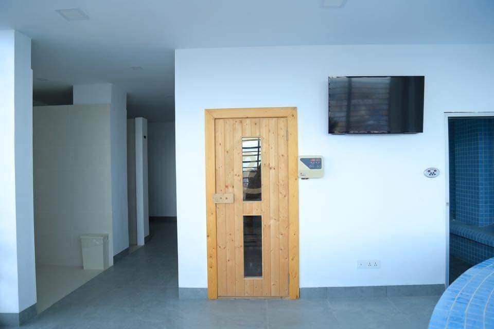 Beautiful 3 bedrooms Penthouse With Fully Furnished (TTP)
