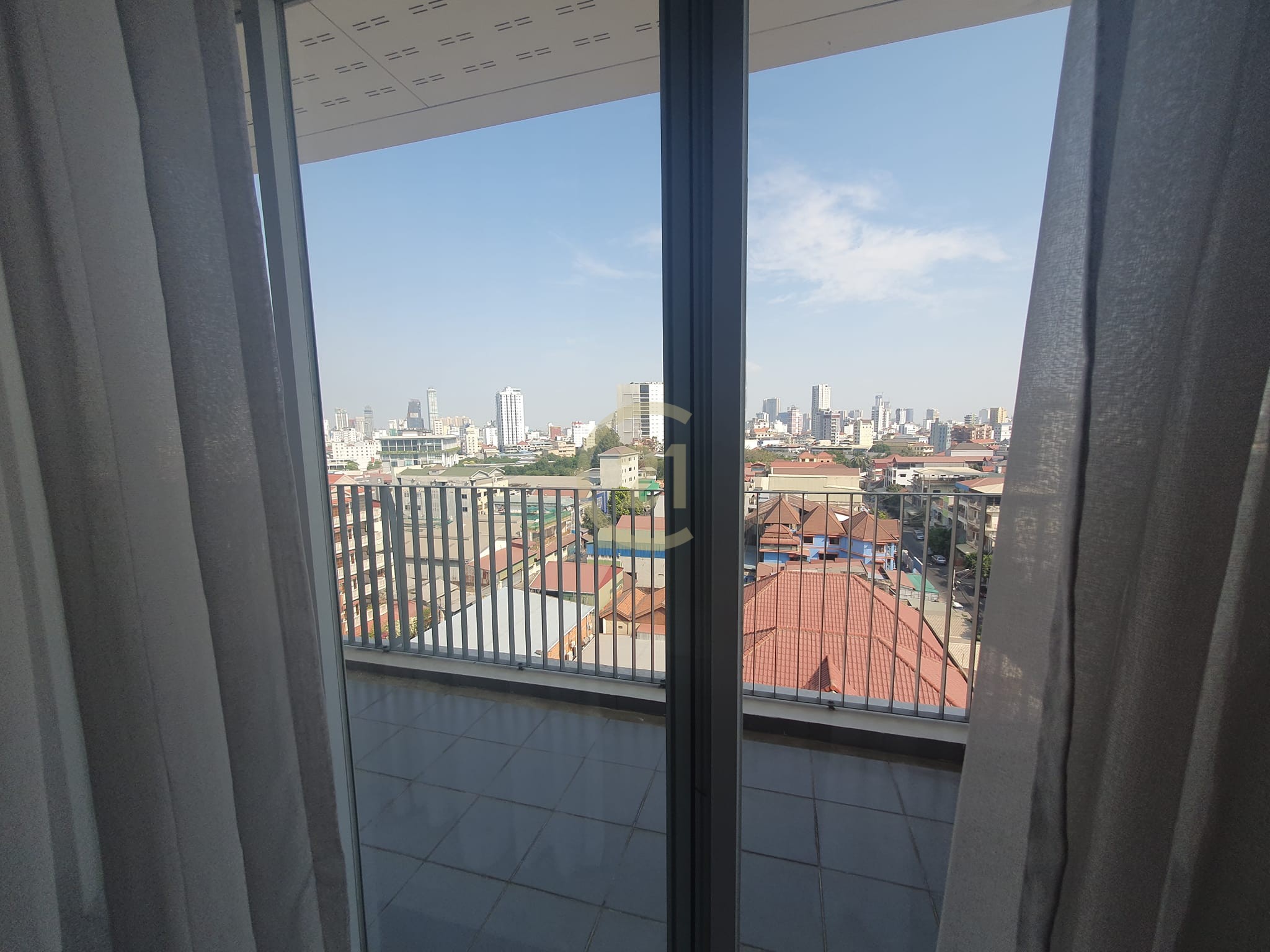 Beautiful 3 bedrooms Penthouse With Fully Furnished (TTP)