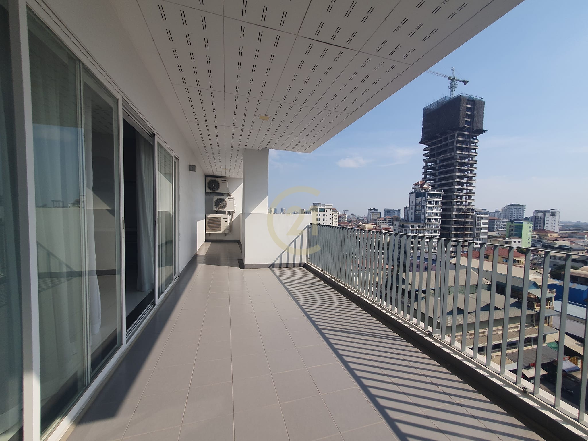 Beautiful 3 bedrooms Penthouse With Fully Furnished (TTP)