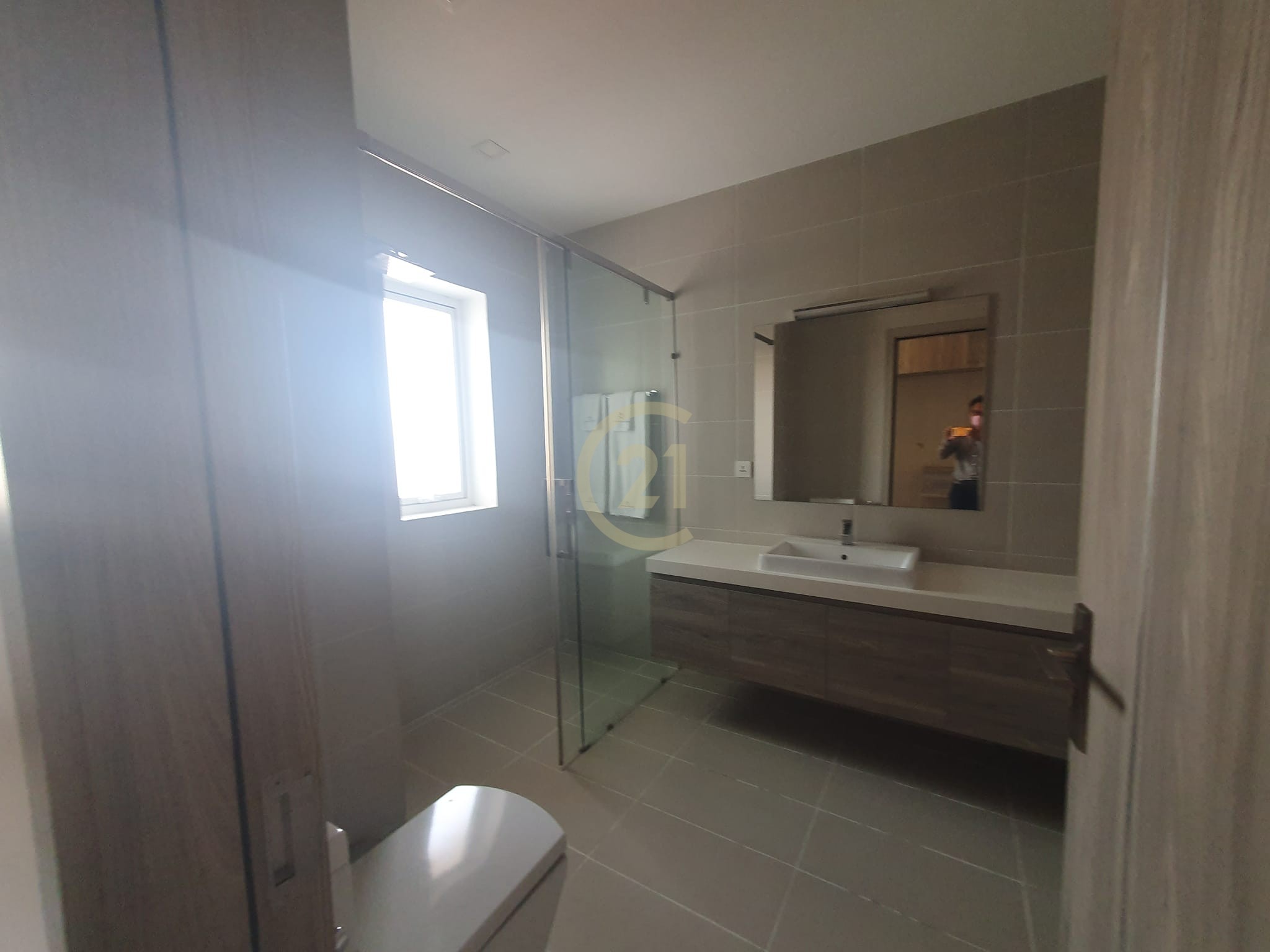 Beautiful 3 bedrooms Penthouse With Fully Furnished (TTP)