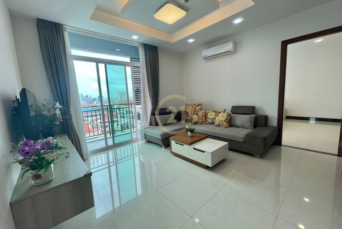 Spacious 2 Bedroom Available BKK3