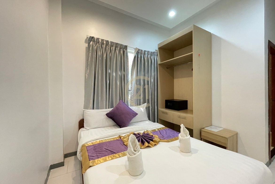 Beautiful 2 bedroom for rent at BKK2