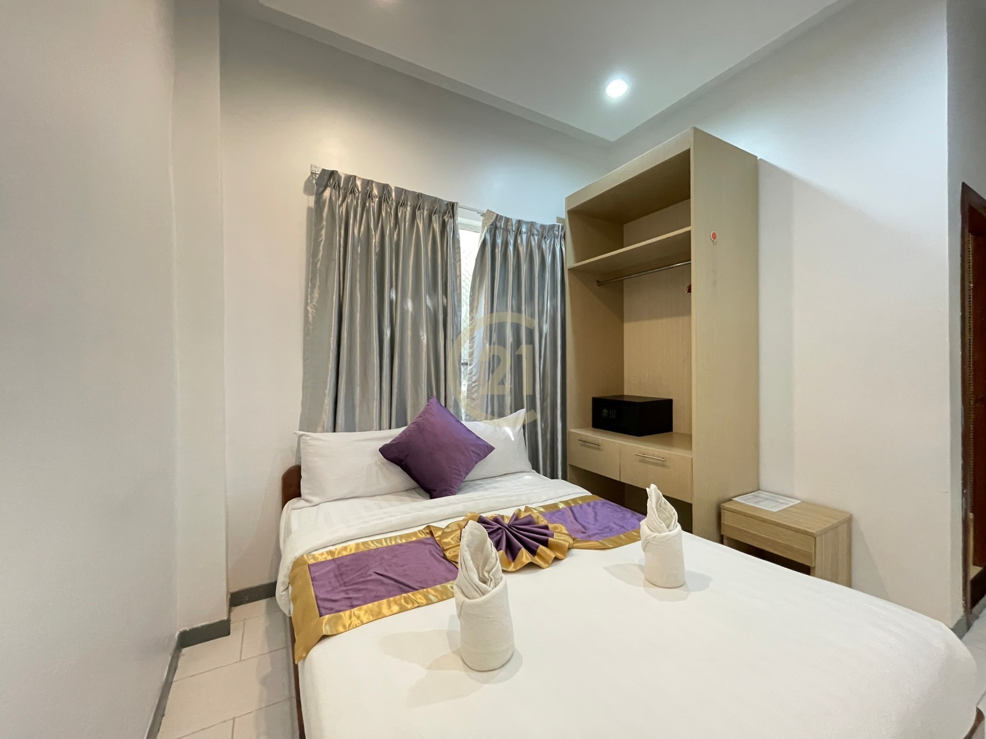 Beautiful 2 bedroom for rent at BKK2