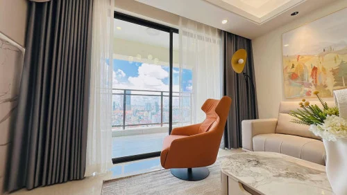 LUXERY THREE BEDROOM FOR RENT
