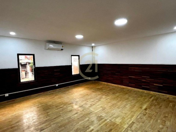 Office Space For Rent Beongtrabek Area