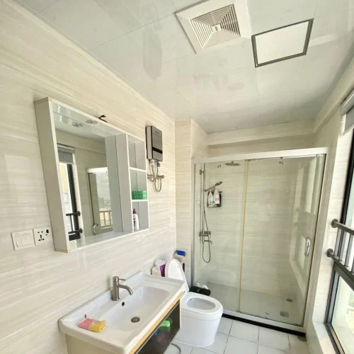 NICE THREE BEDROOM FOR RENT