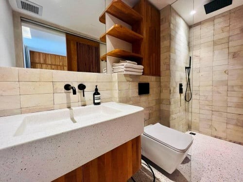 WESTERN DUPLEX ROOM FOR RENT