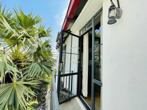 8 CLASSIC ONE BEDROOM FOR RENT