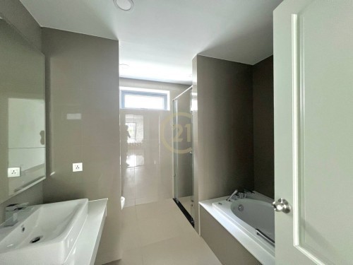 9 NICE VILLA FOR RENT