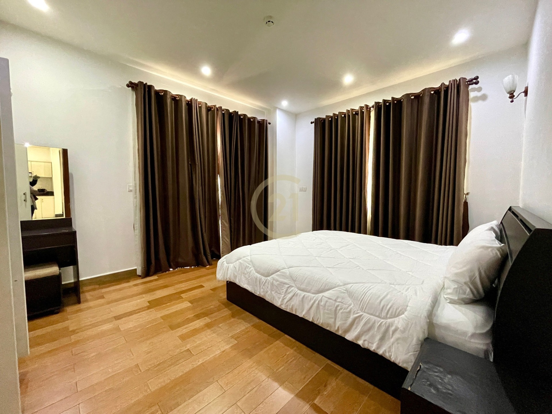 modern one bedroom for rent at toul tom poung
