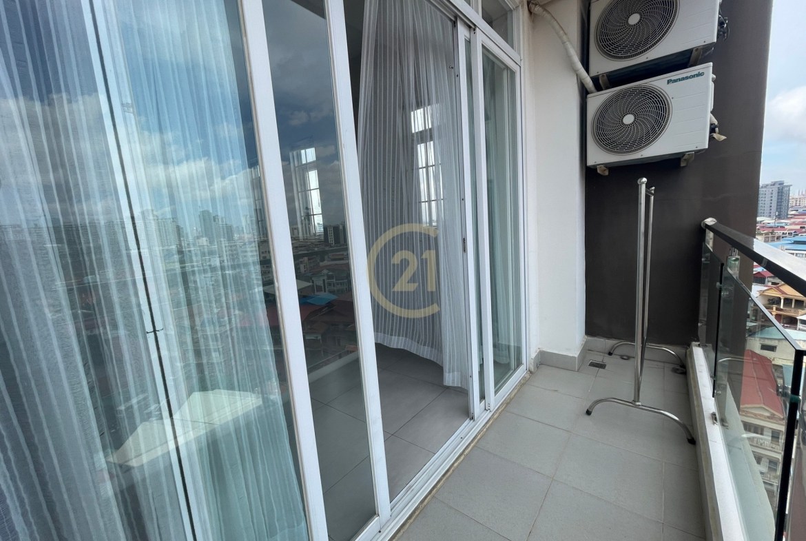 Spacious 3 Bedroom Available Olympic Area