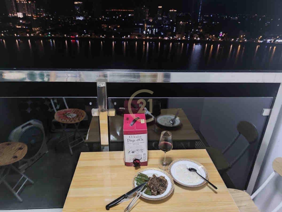 Nice Studio Room With THe Most Stunning View ( Riverside )