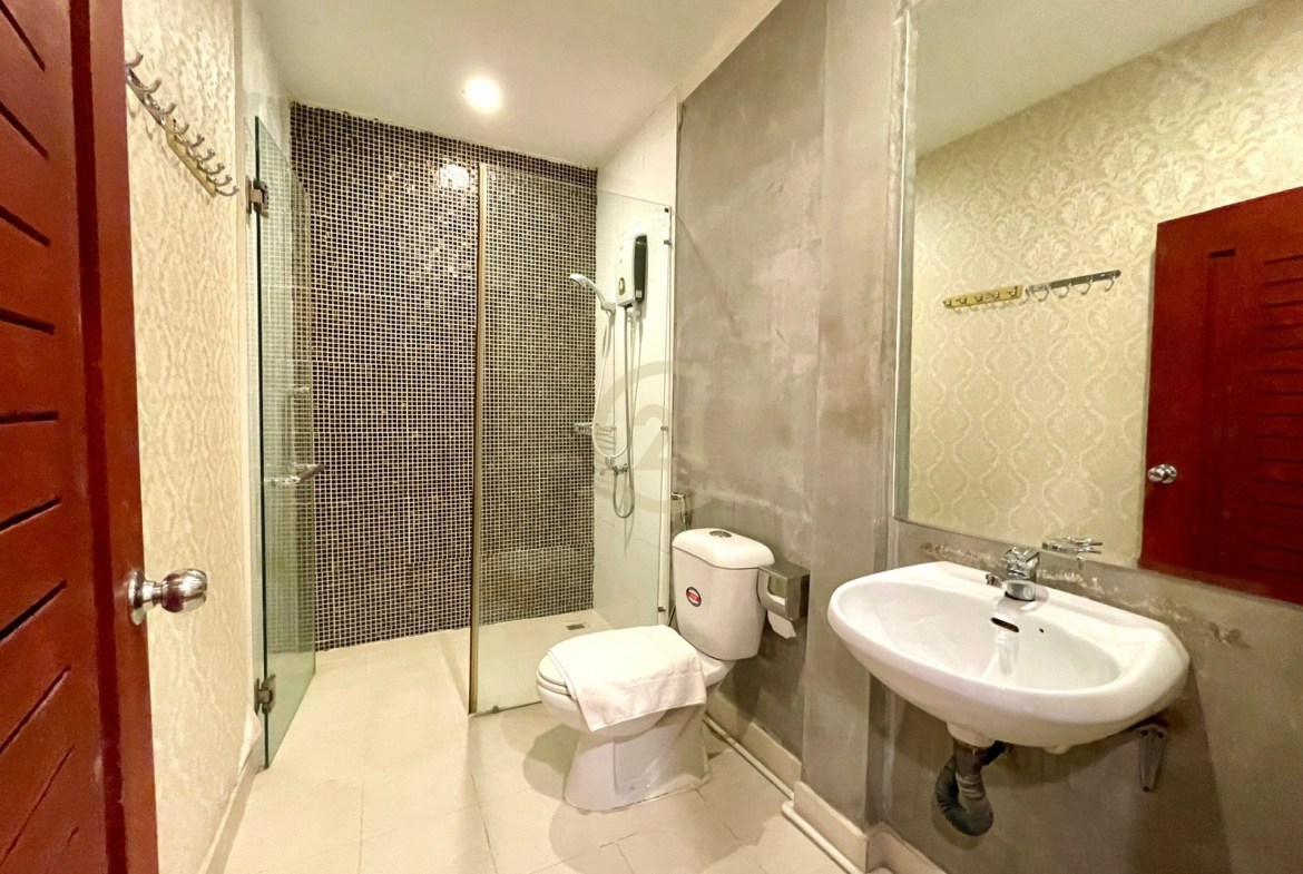 Modern studio room for rent at BKK2