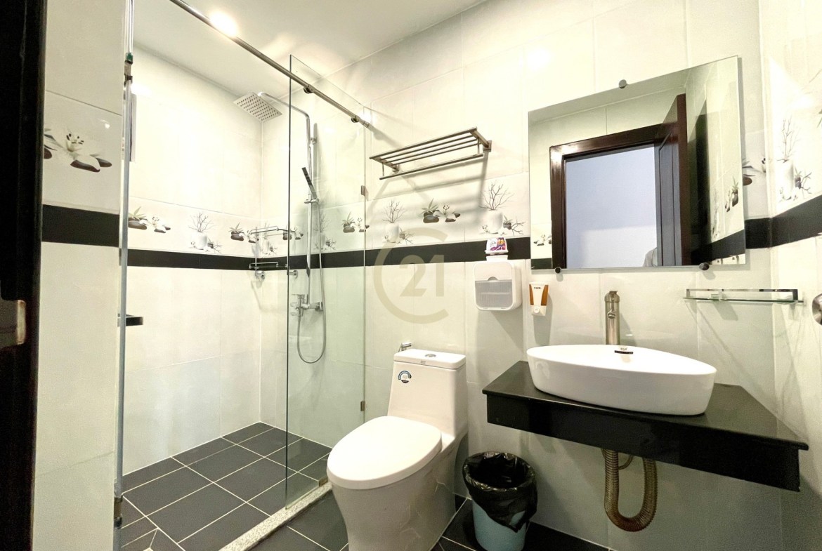 Brand new one bedroom for rent at Toul tom poung