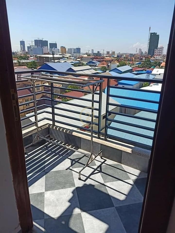 EA1E2238-9C16-489A-99D1-F31B21BD86C5