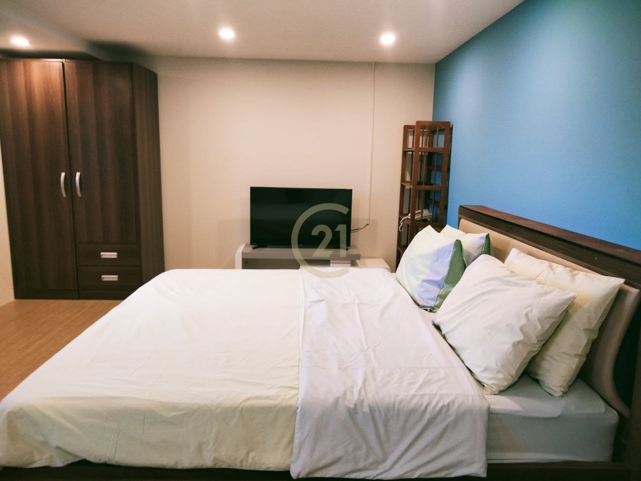 Two Bedroom For Rent At Daun Penh