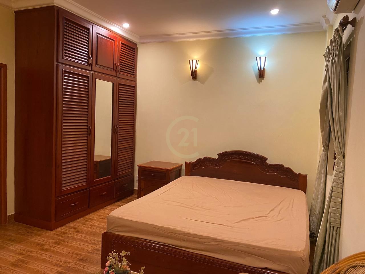 One Bedroom For Rent At Daun Penh