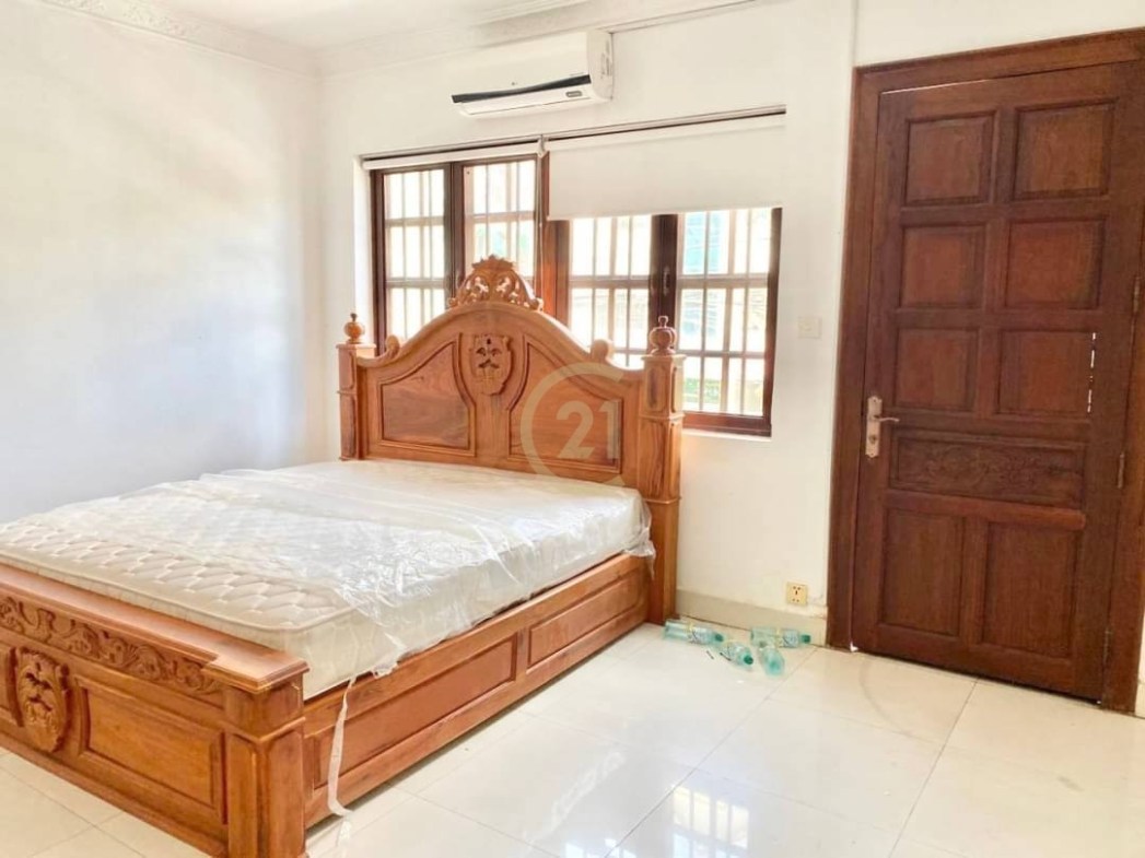Villa Available With Fully Furnished In Beaong Reang