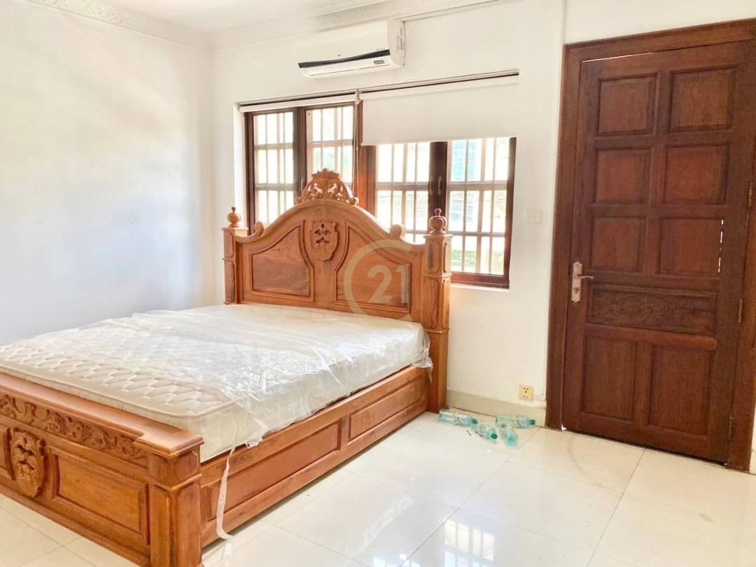 Villa Available With Fully Furnished In Beaong Reang