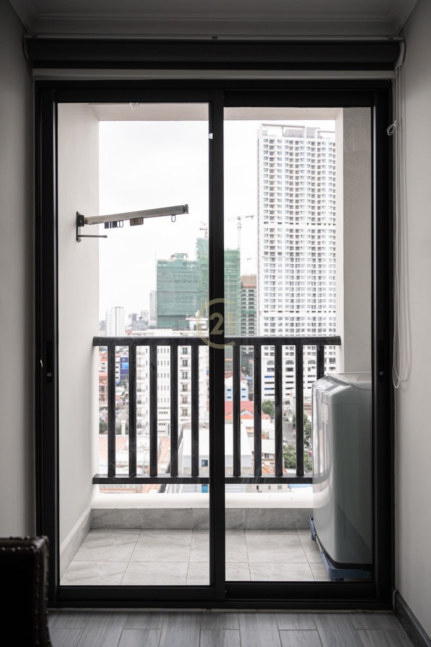 Modern 1-Bedroom for rent at Bkk3