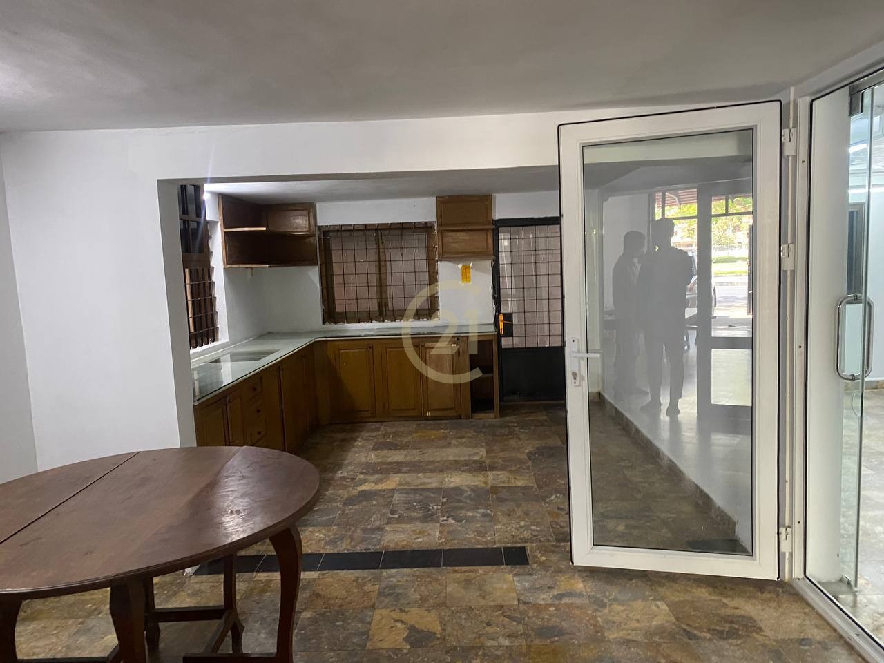 Villa Available In Tonle Bassac Land On Main Road