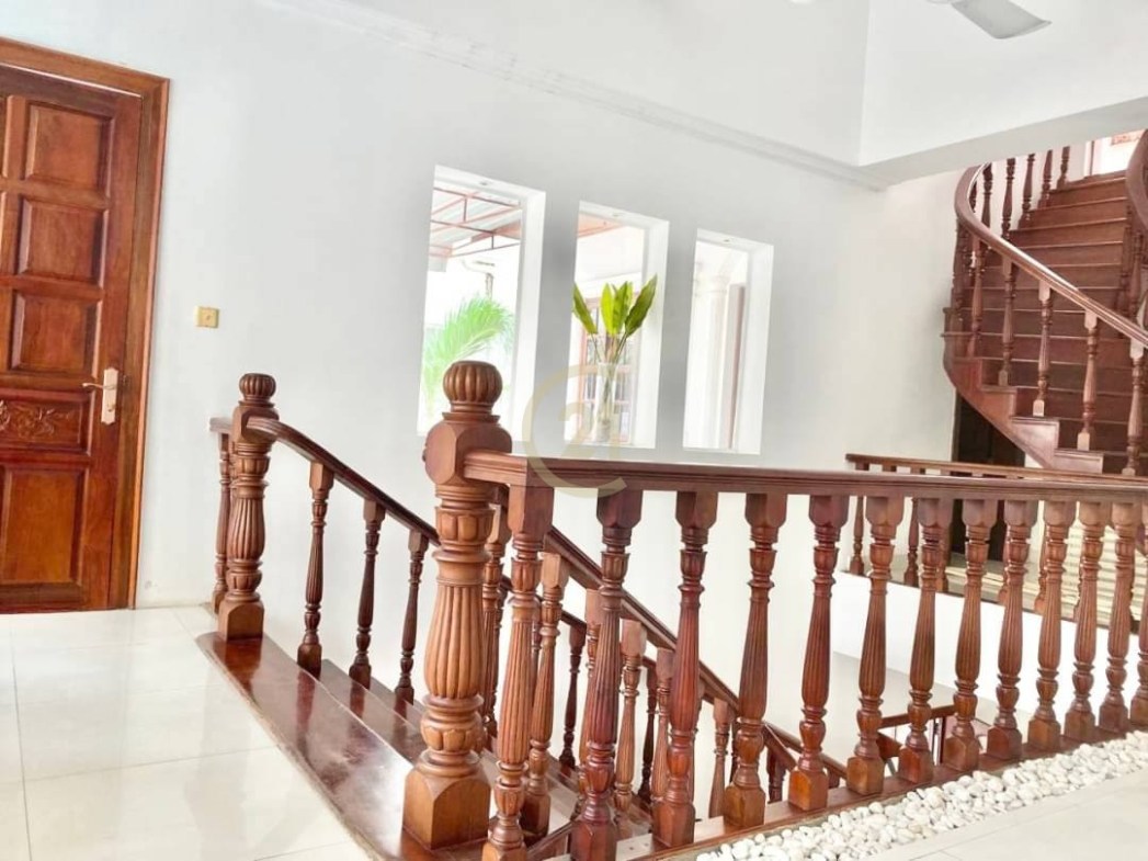 Villa Available With Fully Furnished In Beaong Reang