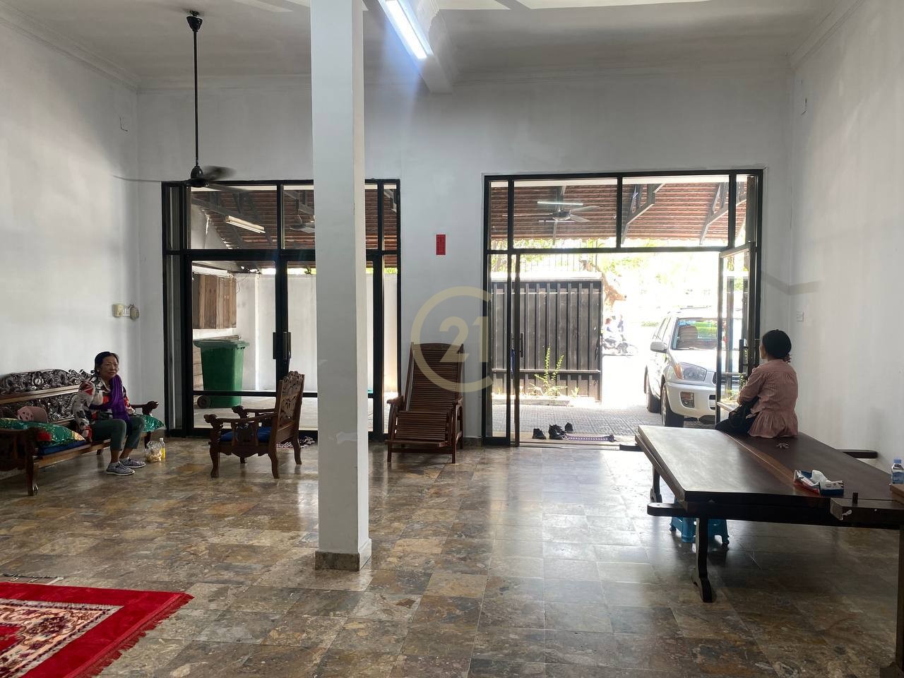 Villa Available In Tonle Bassac Land On Main Road