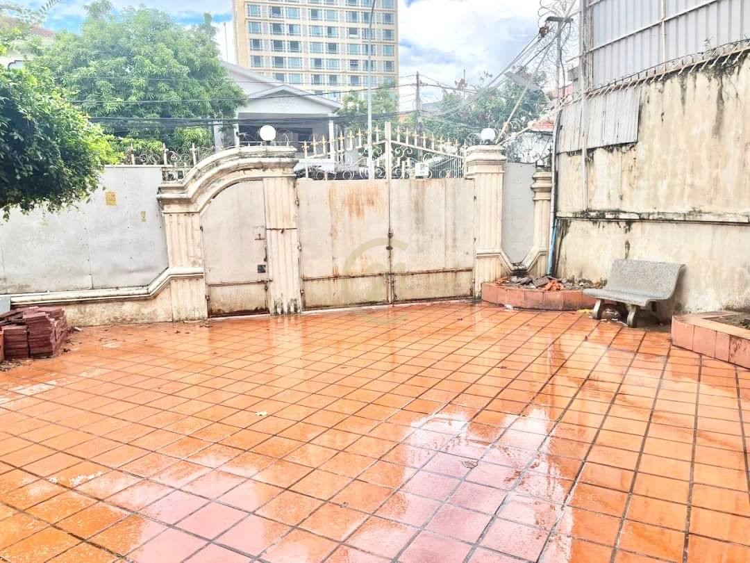 Villa Available In Beaong Reang