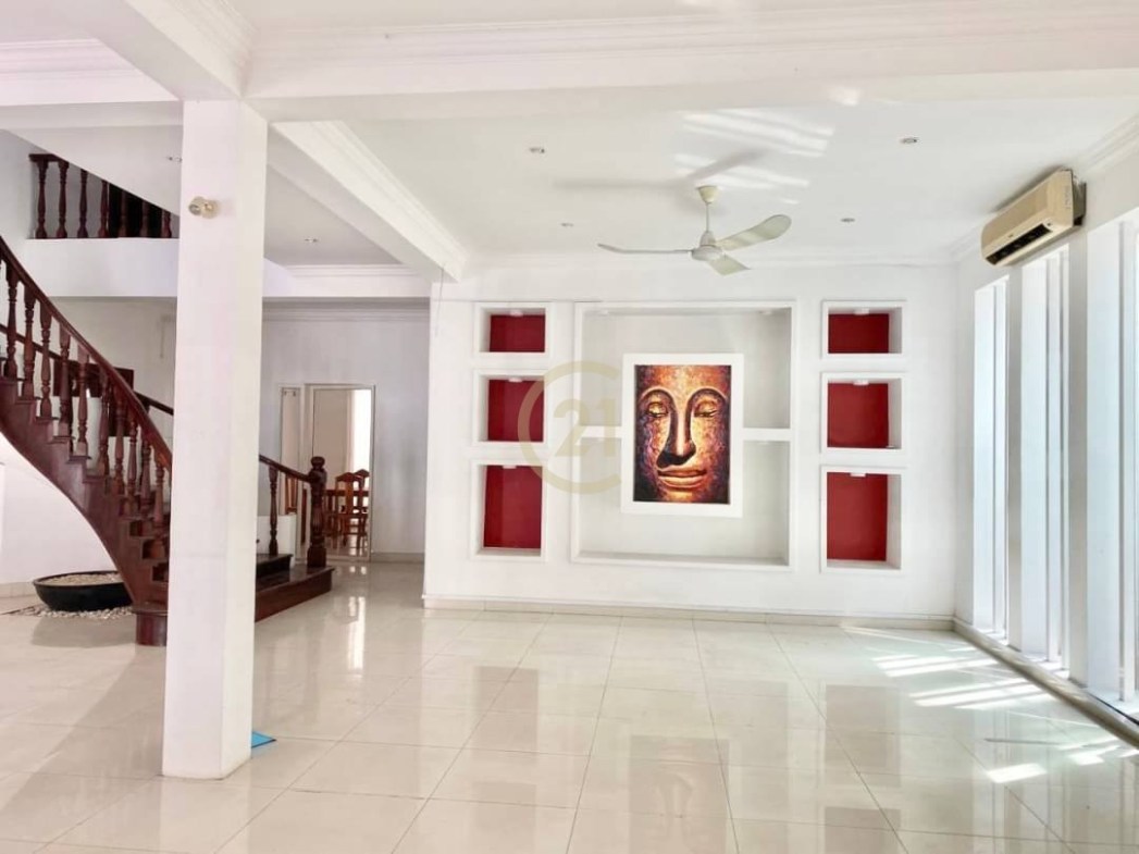Villa Available With Fully Furnished In Beaong Reang