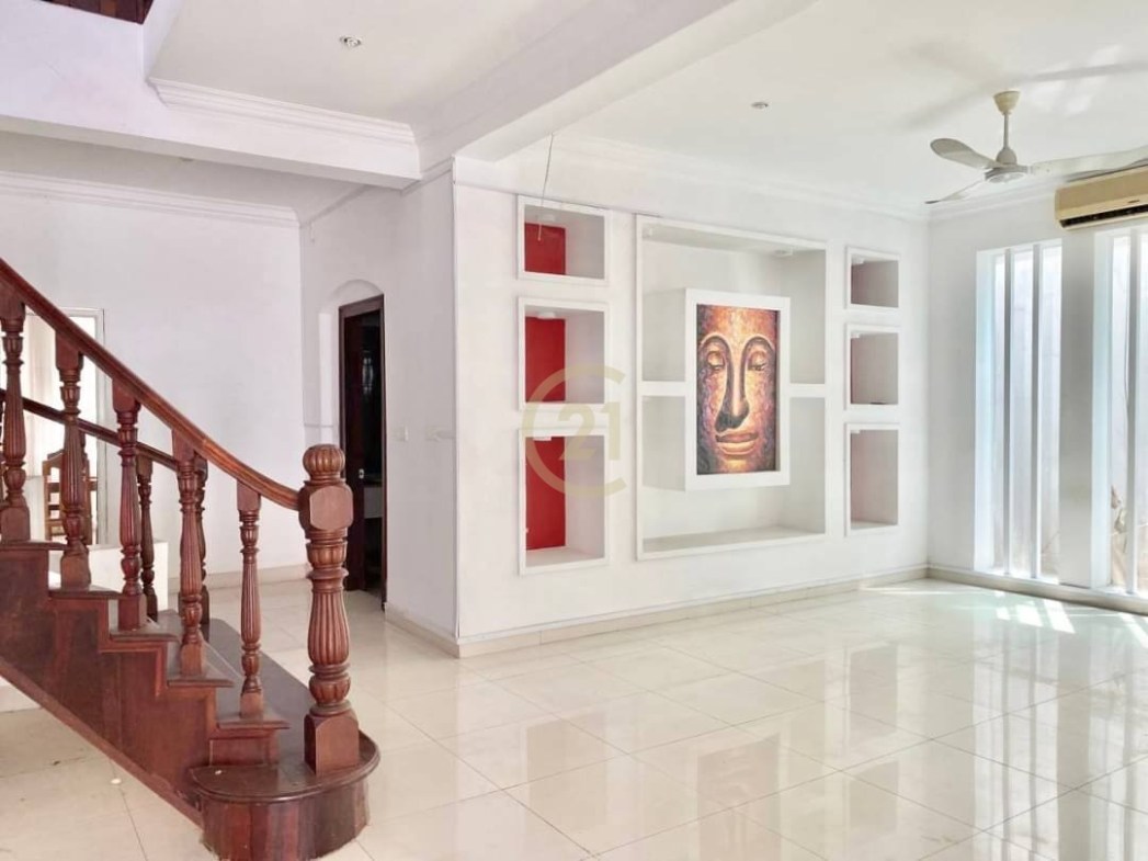 Villa Available With Fully Furnished In Beaong Reang