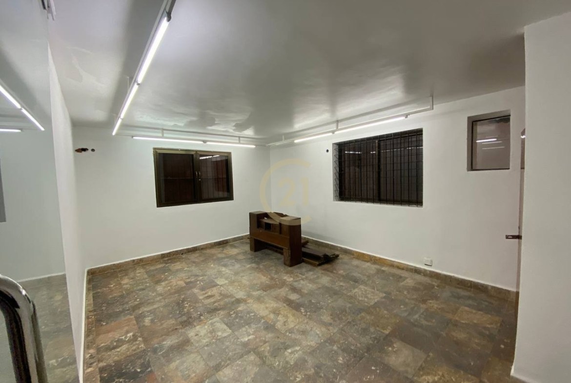 Villa Available In Tonle Bassac Land On Main Road