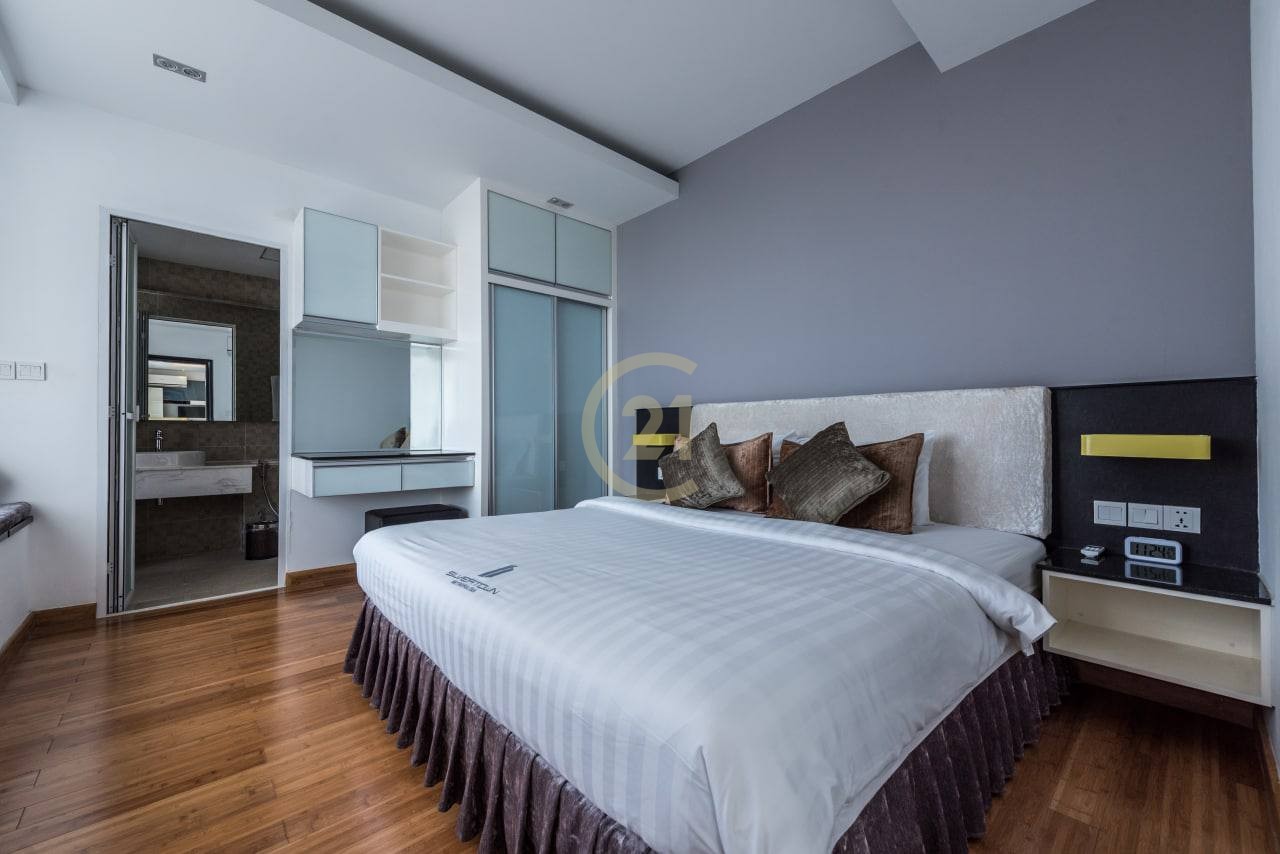 Modern 3 Bedroom Apartment For Rent BKK1