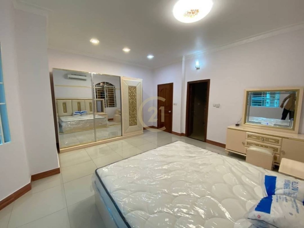 Villa Available In Tonle Bassac