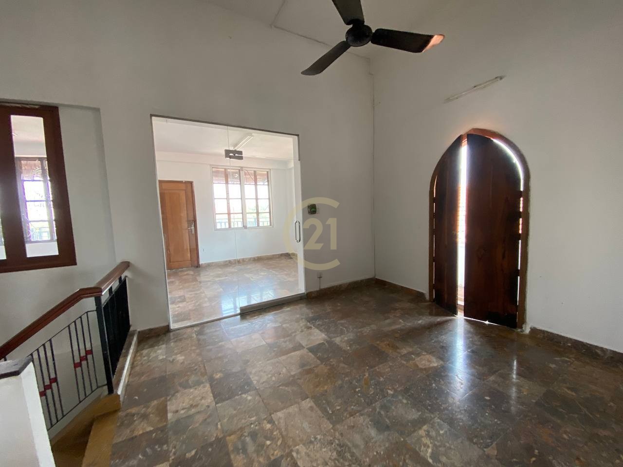 Villa Available In Tonle Bassac Land On Main Road