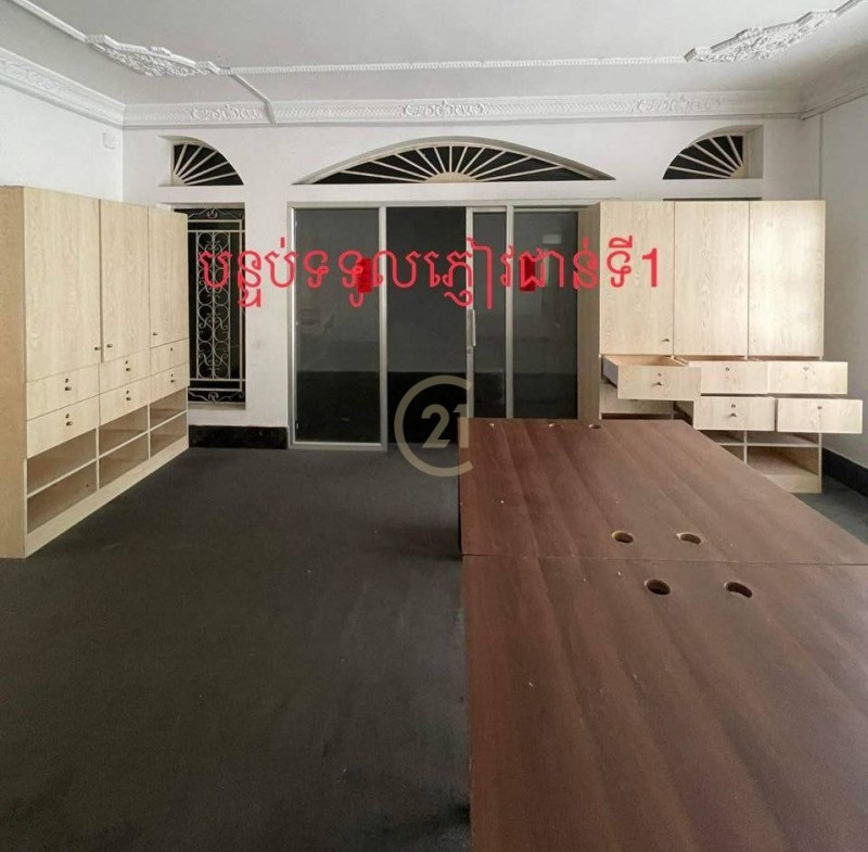 Nice Villa for rent at Dunh Penh