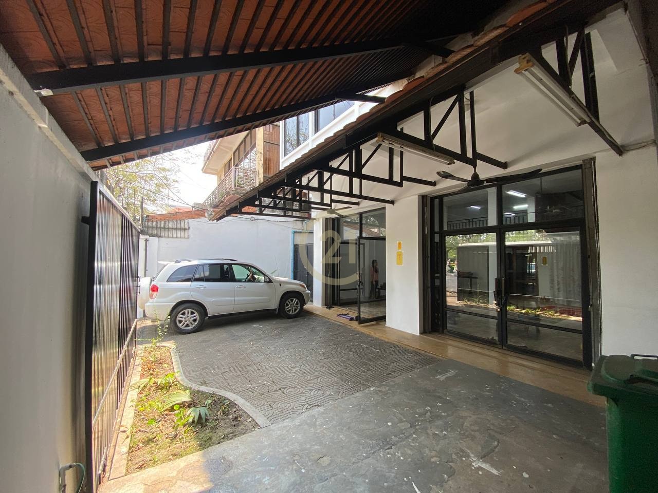 Villa Available In Tonle Bassac Land On Main Road