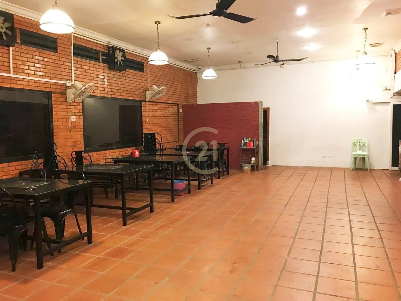 Shophouse for rent at BKK2