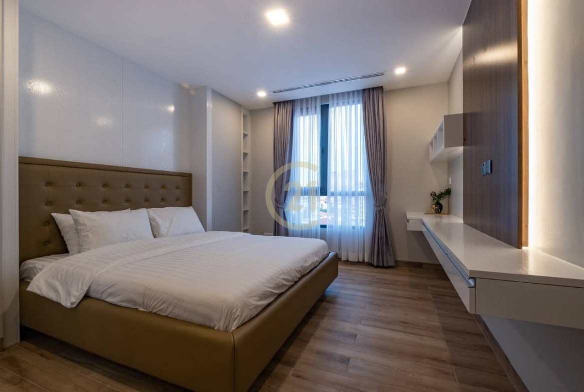 Luxury 2-bedroom for rent at BKK1