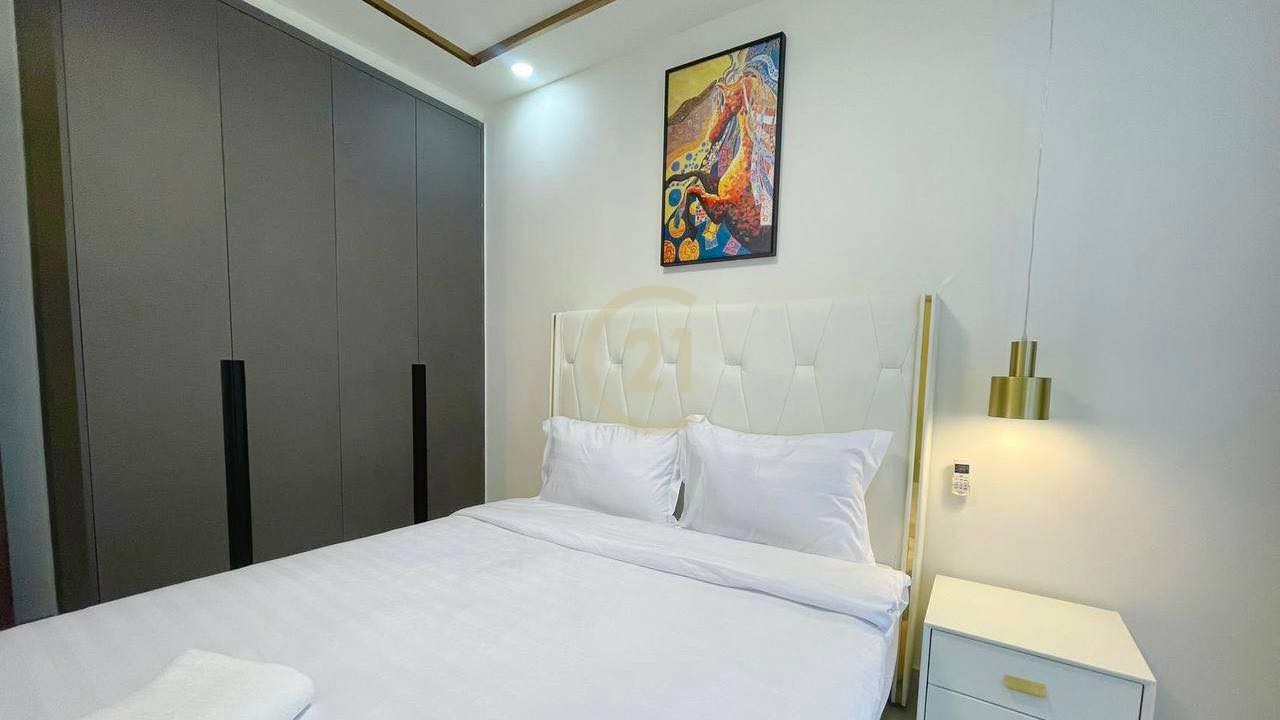 LUXERY THREE BEDROOM FOR RENT