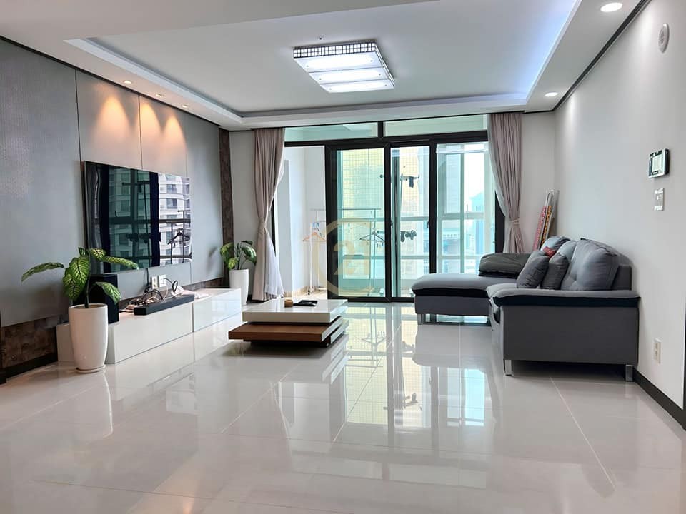 NICE THREE BEDROOM FOR RENT