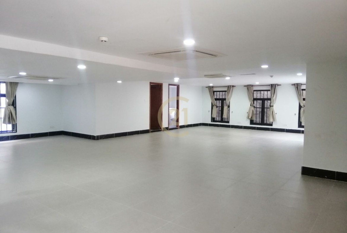 whole building for rent with some furniture