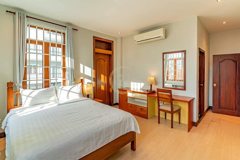 WOODEN TWO BEDROOM FOR RENT