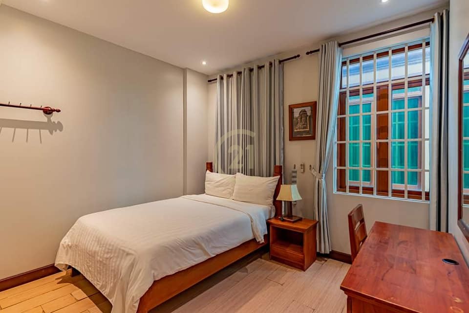 WOODEN TWO BEDROOM FOR RENT