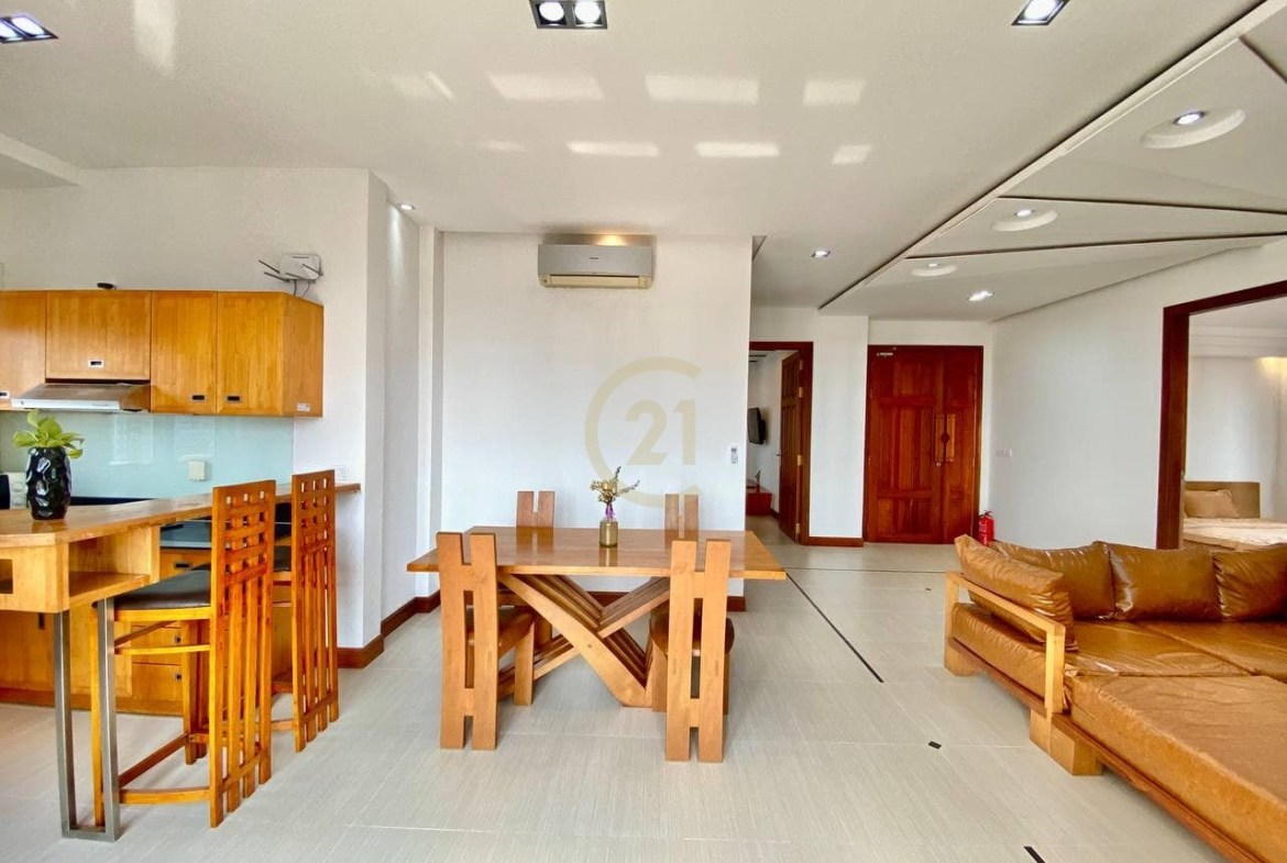 CLASSIC TWO BEDROOM FOR RENT