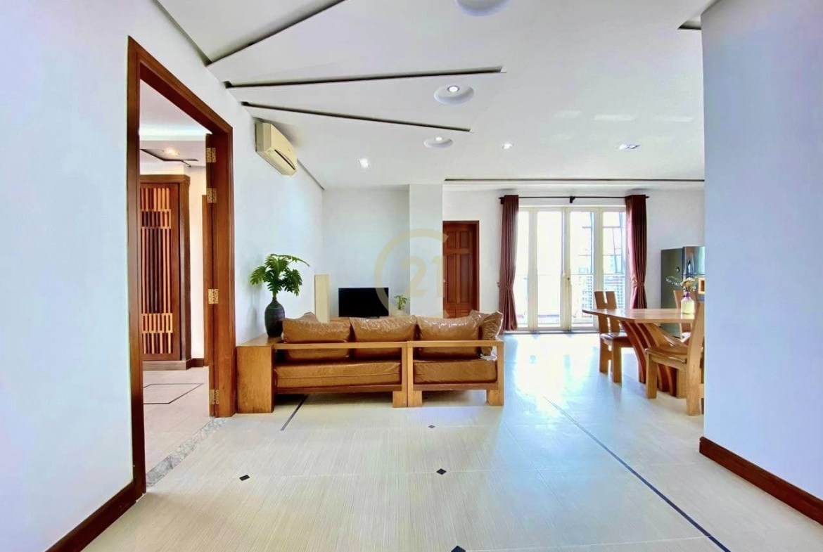 CLASSIC TWO BEDROOM FOR RENT
