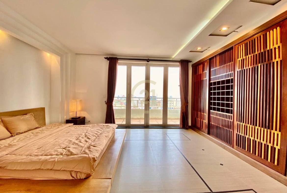 CLASSIC TWO BEDROOM FOR RENT